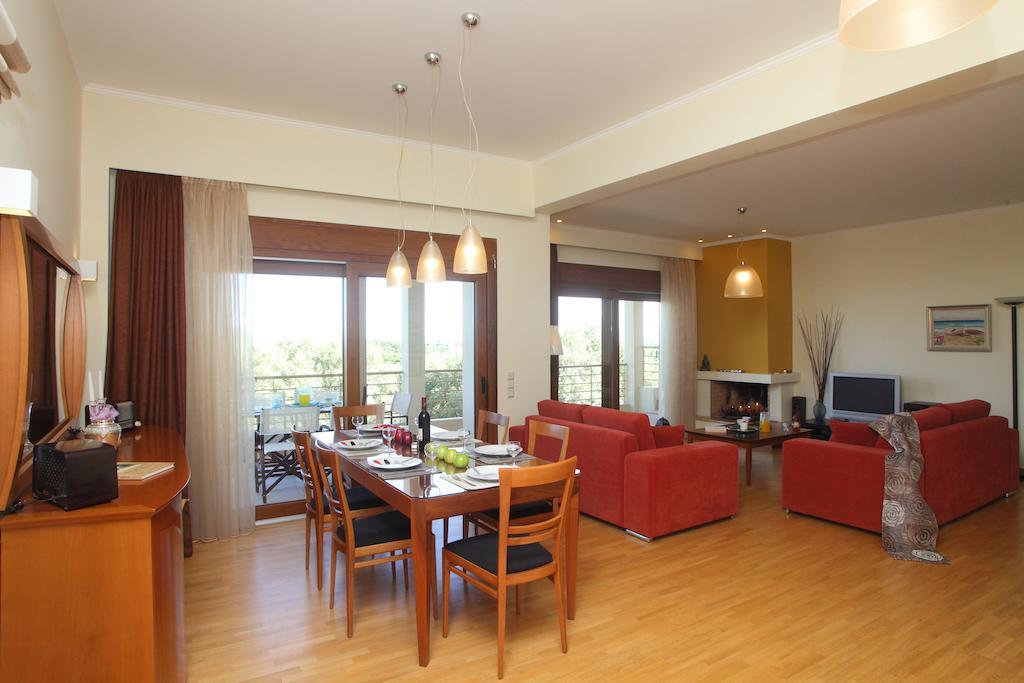 Villa Adelais Tsoukaládhes Стая снимка